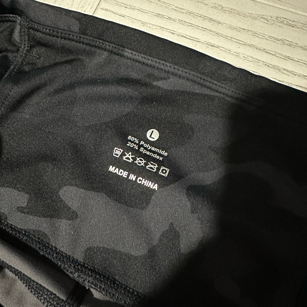 Women Dark Gray Camo High-Waist Leggings - Picture 4 of 4